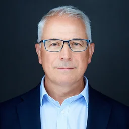 Kovács István mesterkőműves, MODELLO Intézet